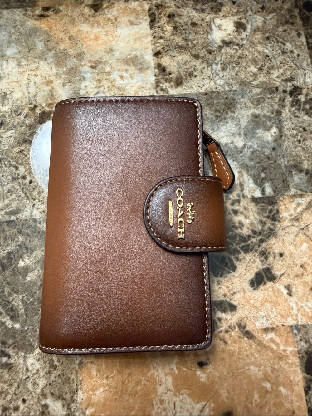 Coach Brown Leather Compact Wallet with Gold Logo Tab - Picture 3 of 8